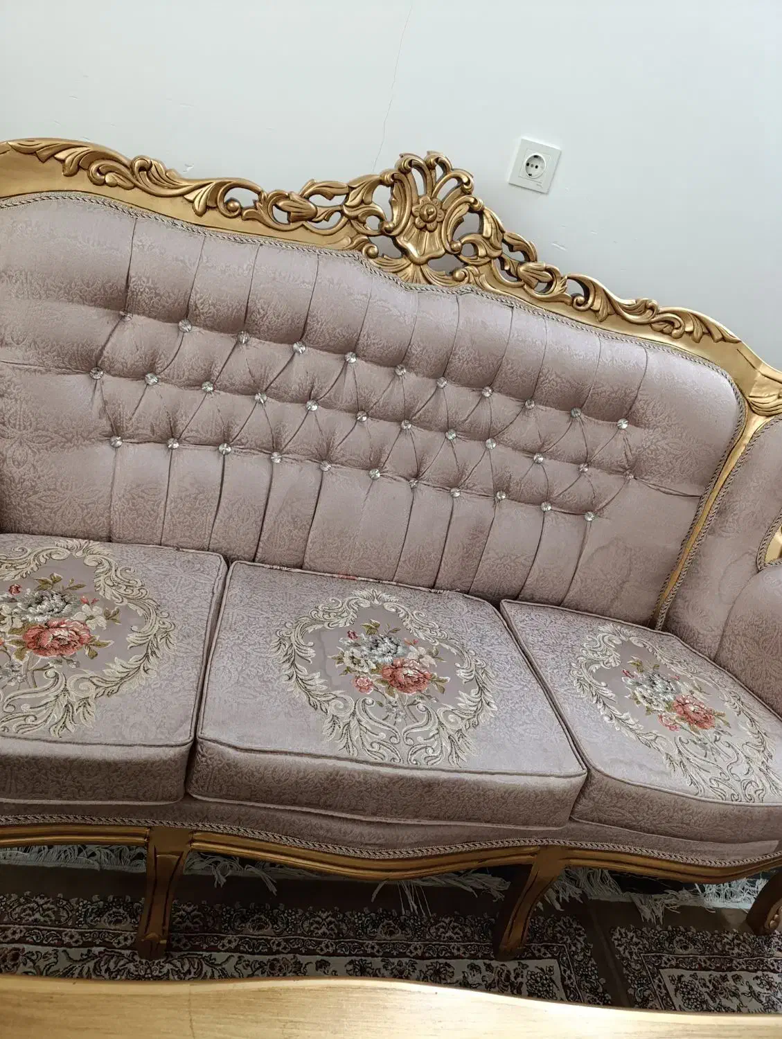 مبل 9نفره سلطنتی|مبلمان خانگی و میز عسلی|قم, زنبیل آباد|دیوار