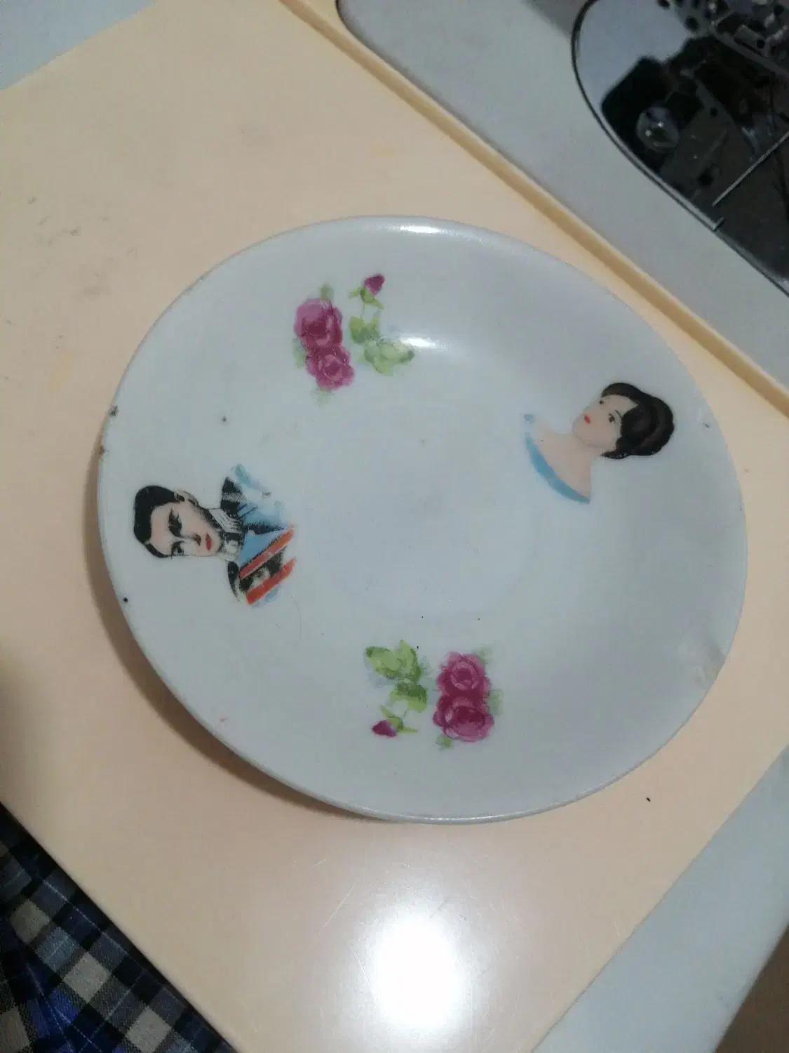 زیر استکانی قدیمی|کلکسیون اشیاء عتیقه|برازجان, |دیوار