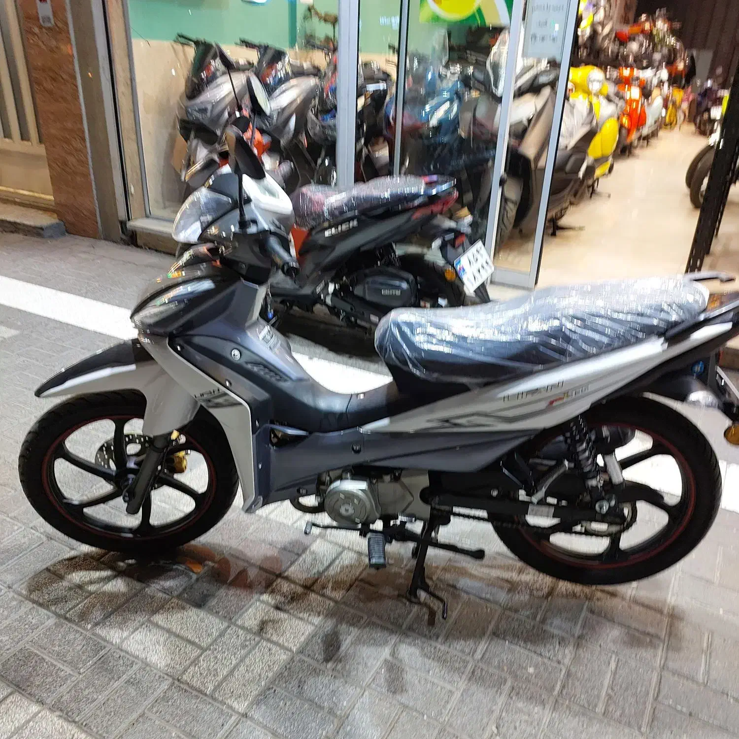 موتور سیکلت(برند) کارکرده و کم کار|موتورسیکلت|مشهد, فرهنگ|دیوار