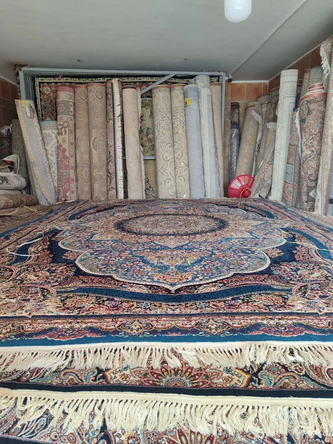 با کیفیت ترین فرش های دست دوم زیر قیمت بازار|فرش|اصفهان, بهارستان|دیوار