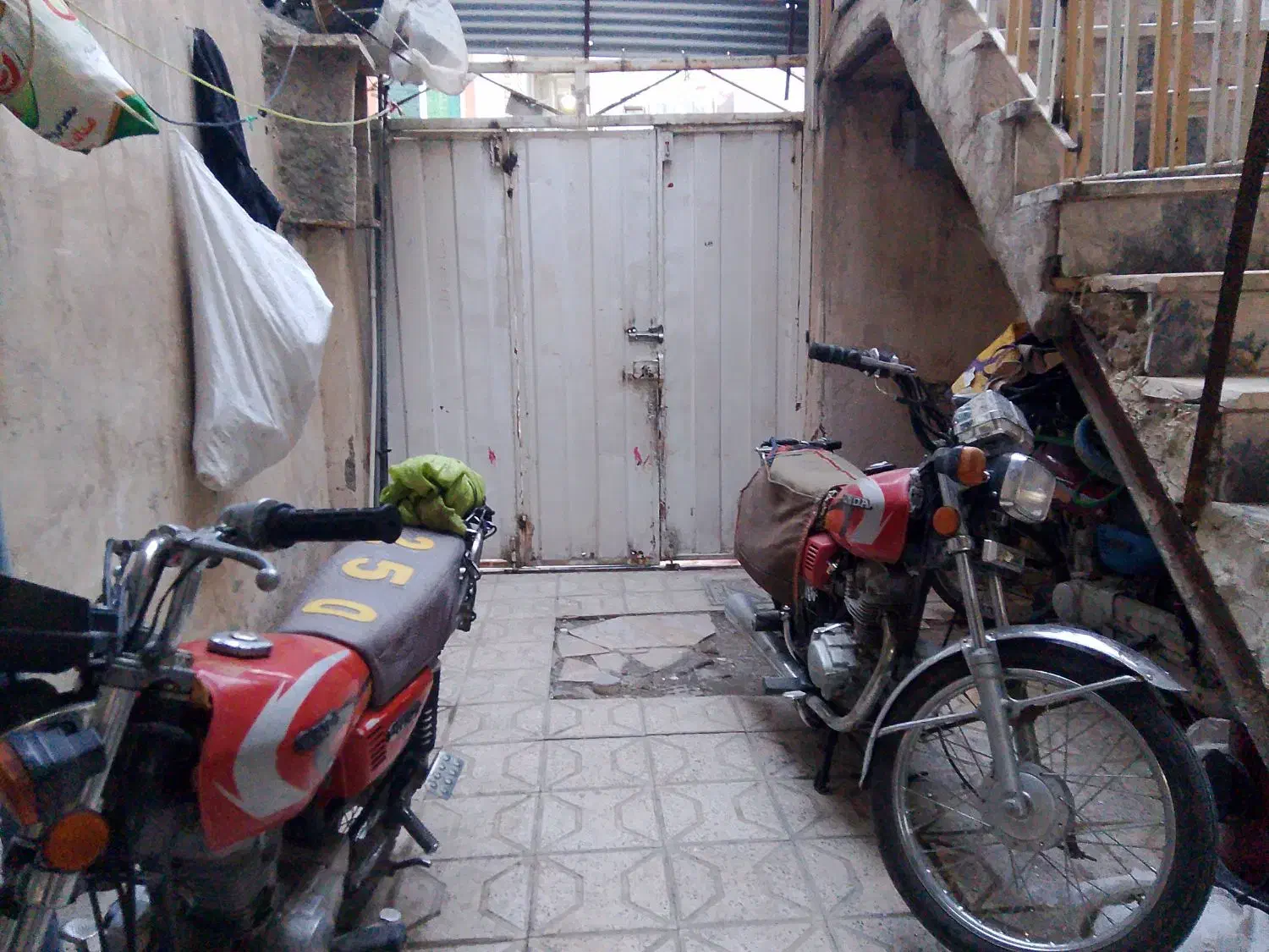 خانه دوطبقه دربست|اجارهٔ خانه و ویلا|مشهد, شهید قربانی|دیوار