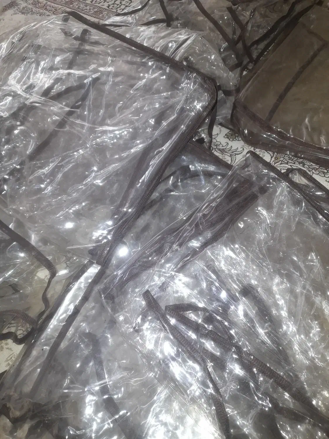 کاور میز نهار خوری تمیز وقابل استفاده .|مبلمان خانگی و میز عسلی|خمینیشهر, |دیوار