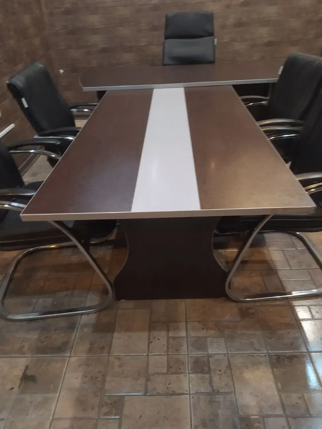 فروش میز ریاست ومیز کنفرانس به همراه صندلی|مبلمان اداری|مرند, |دیوار