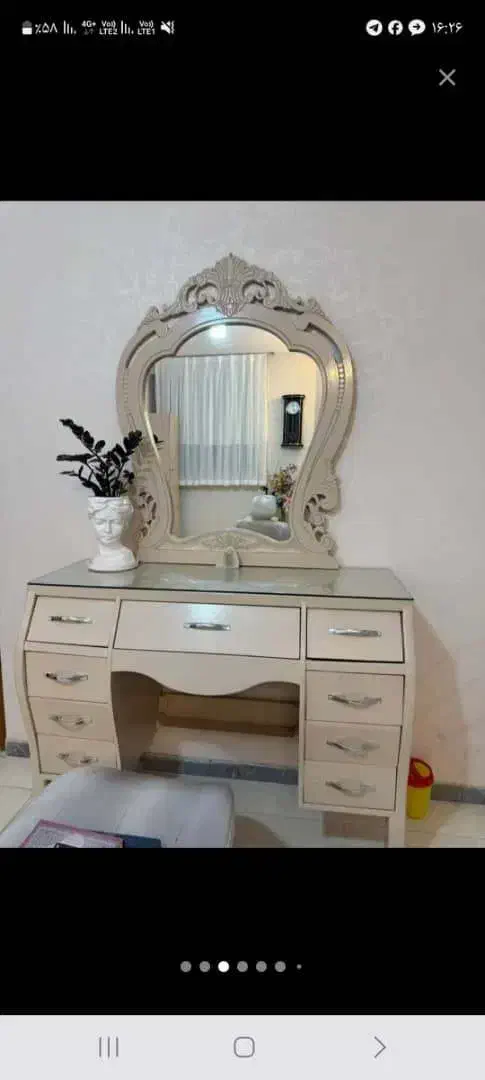 دکور آرایشگاه|آرایشگاه و سالنهای زیبایی|ملایر, |دیوار