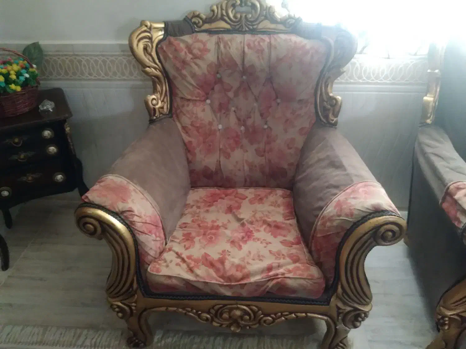 مبل نیمه سلطنتی|فعالیت داوطلبانه تحقیقاتی|پاکدشت, حصار امیر|دیوار