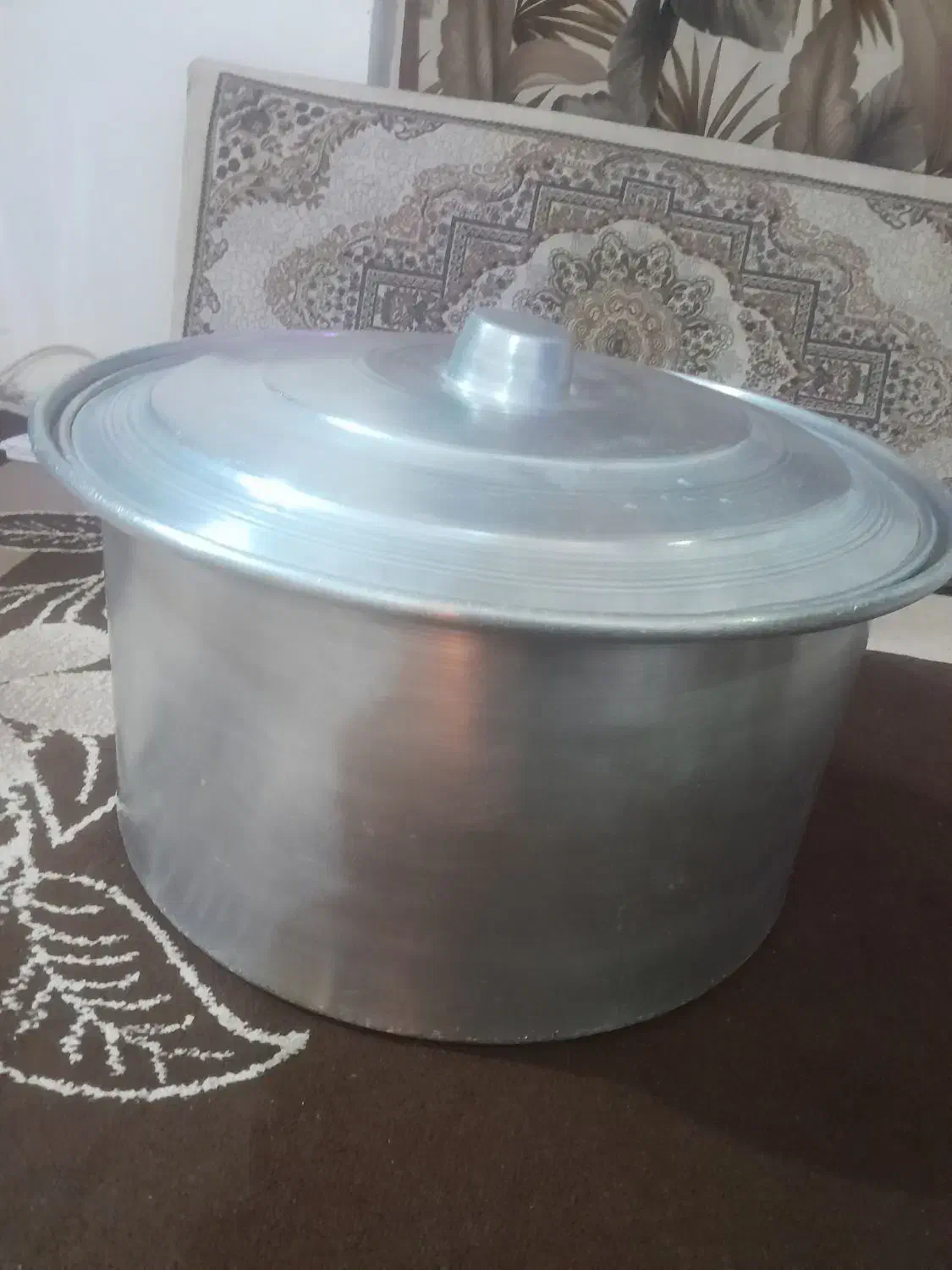 قابلمه روحی بزرگ|ظروف پختوپز|خان ببین, |دیوار