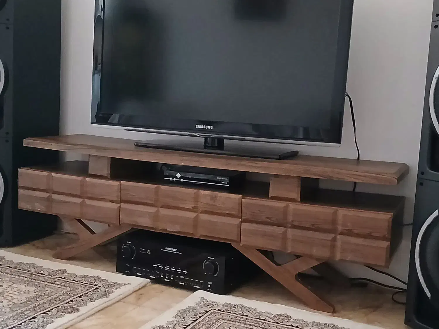 سماوربرقی ومیزتلویزیون|سماور، چای‌ساز، قهوه‌ساز|بروجرد, |دیوار