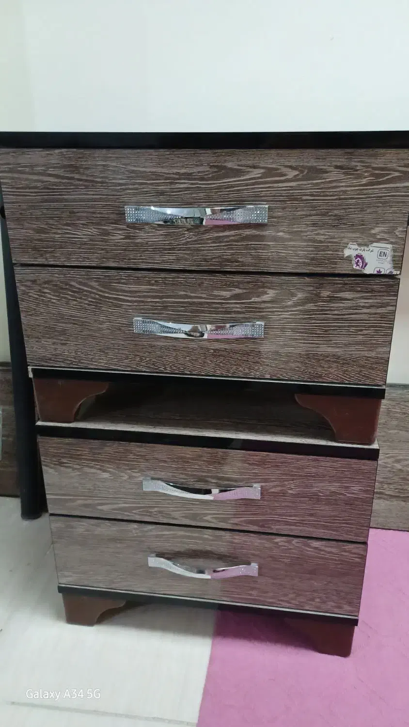 تختخواب دونفره|تخت و سرویس خواب|فولادشهر, C8|دیوار