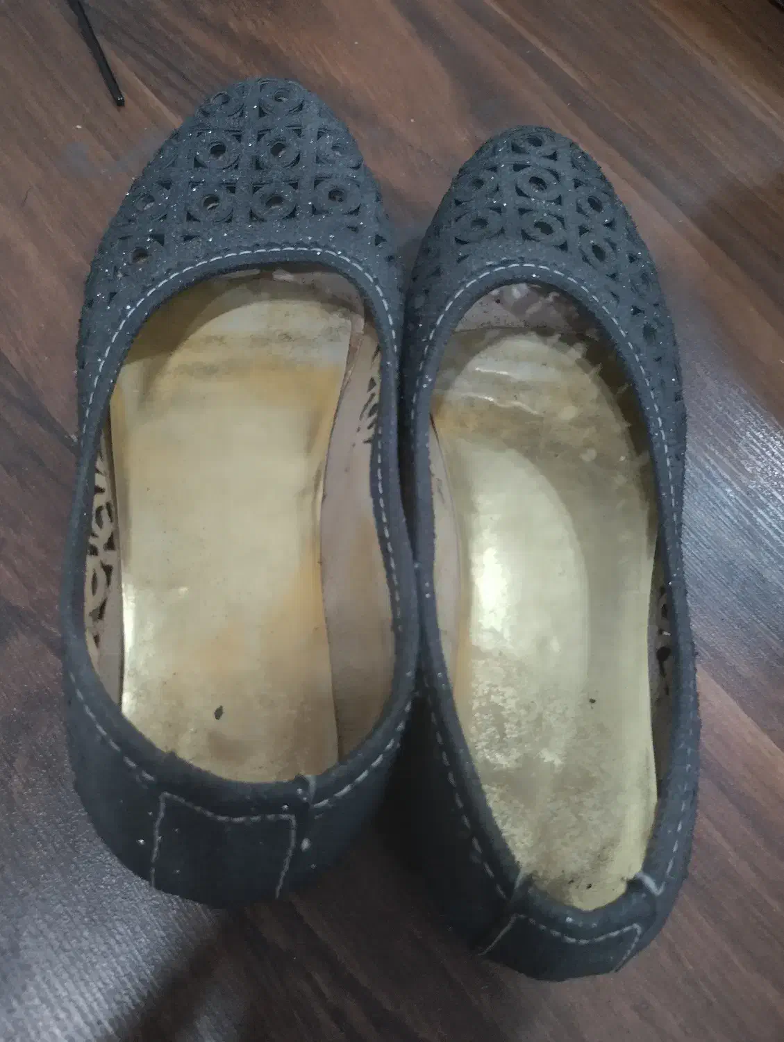 کفش رو فرشی|کیف، کفش، کمربند|ساری, |دیوار