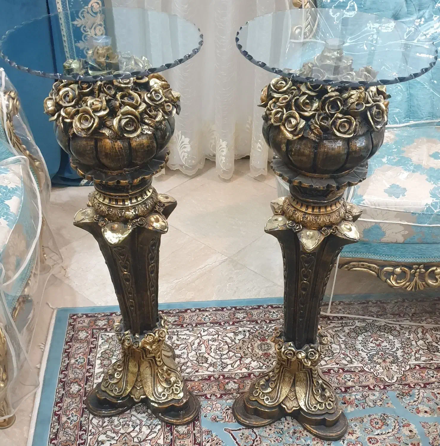 کنار سالنی قهوه ای طلایی|مبلمان خانگی و میز عسلی|تهران, دهقان|دیوار