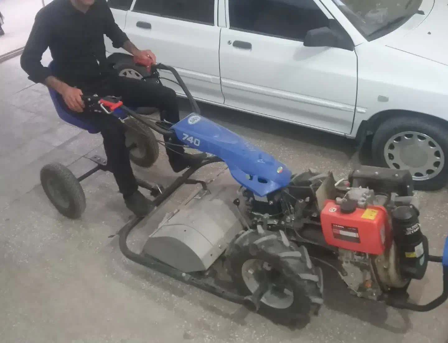 تیلر دروگر|خودرو سنگین|بافق, |دیوار