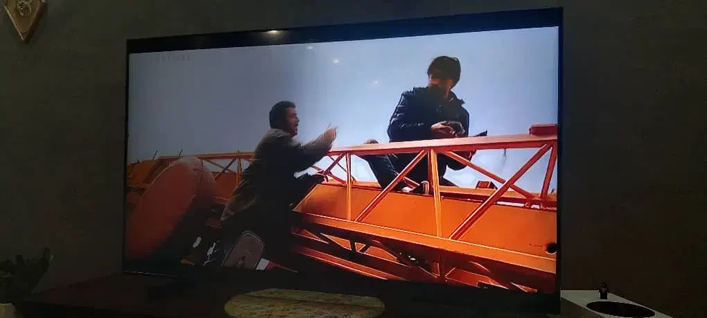 تلوزیون ۵۵ سامسونگ سری au8000|تلویزیون و پروژکتور|اندیشه, اندیشه فاز ۱|دیوار