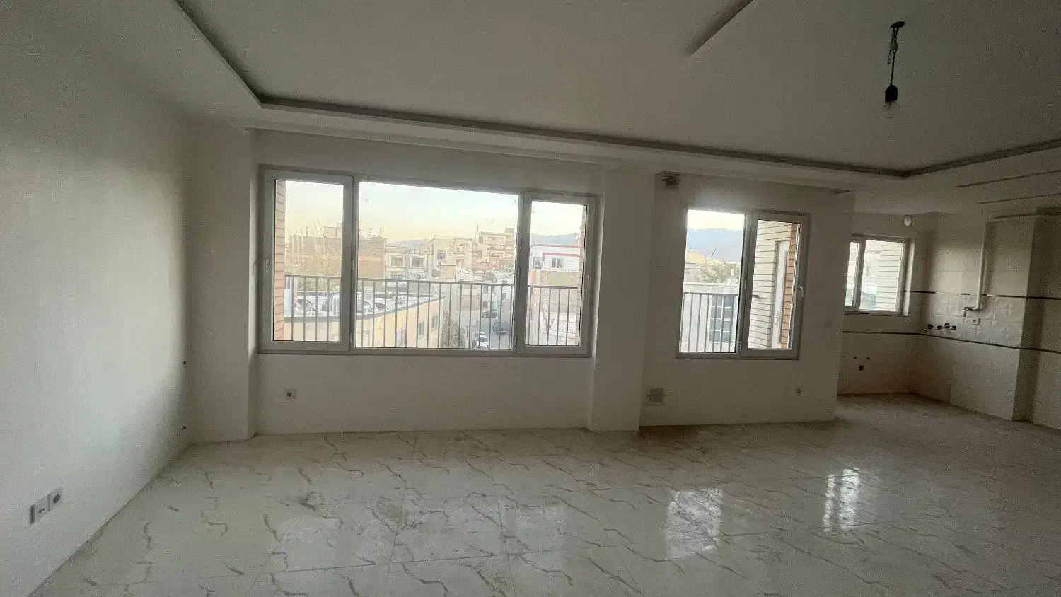 ۱۳۰ متری،سه خوابه/نوساز /شیک با سازه ای قوی/شریعتی|فروش آپارتمان|همدان, |دیوار