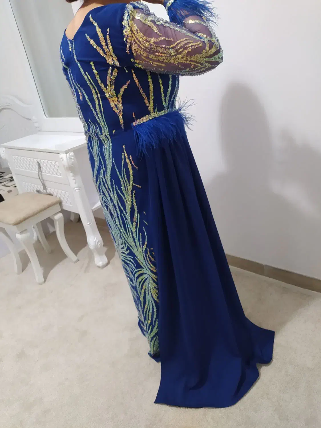 لباس مجلسی|لباس|گرمه, |دیوار