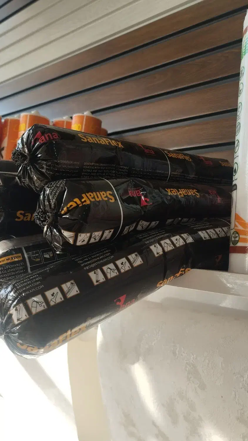 انواع چسب پلی اورتان و غیر اسیدی|مصالح و تجهیزات ساختمان|الیگودرز, |دیوار