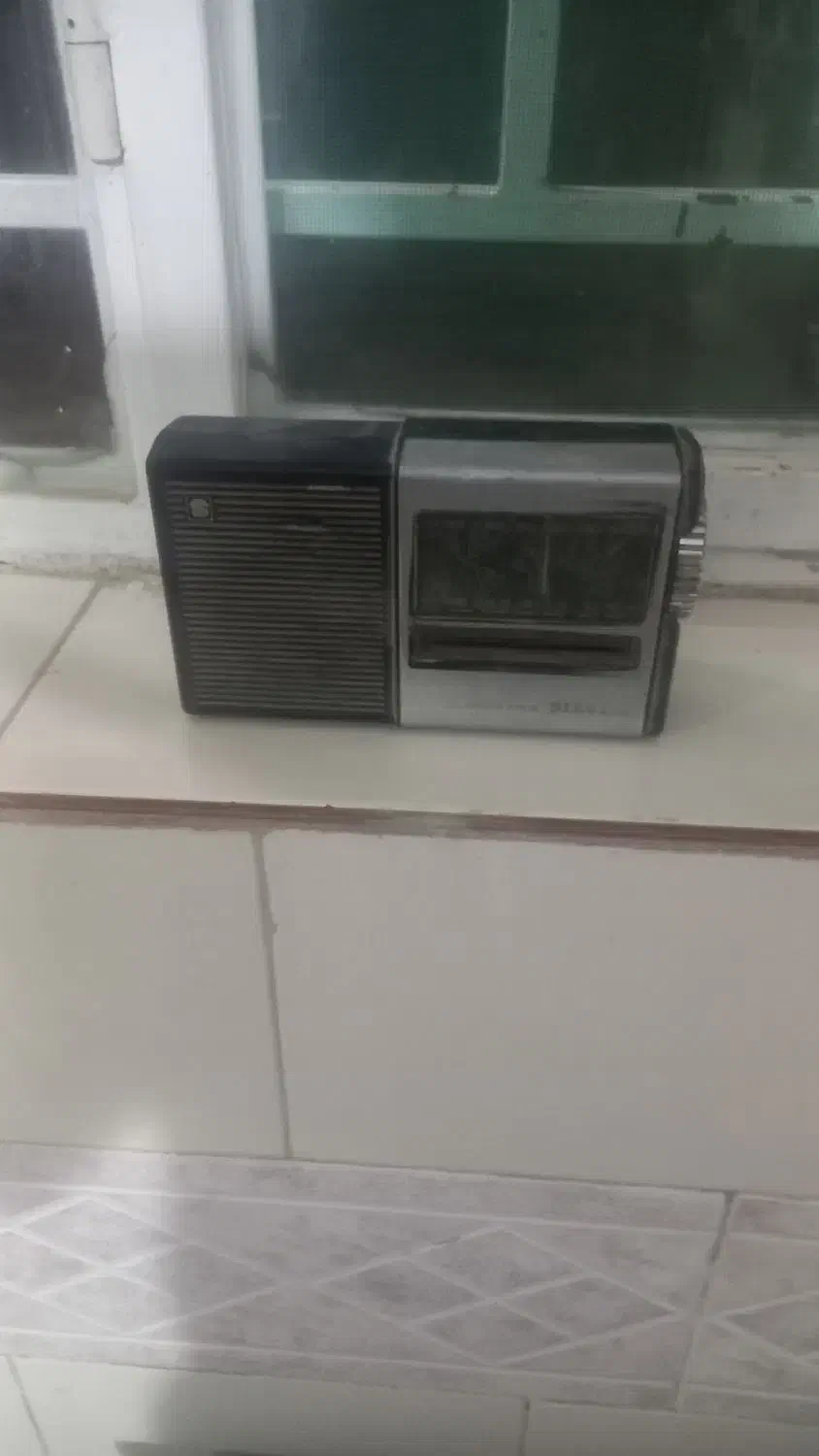 رادیو قدیمی|کلکسیون اشیاء عتیقه|بیرجند, |دیوار