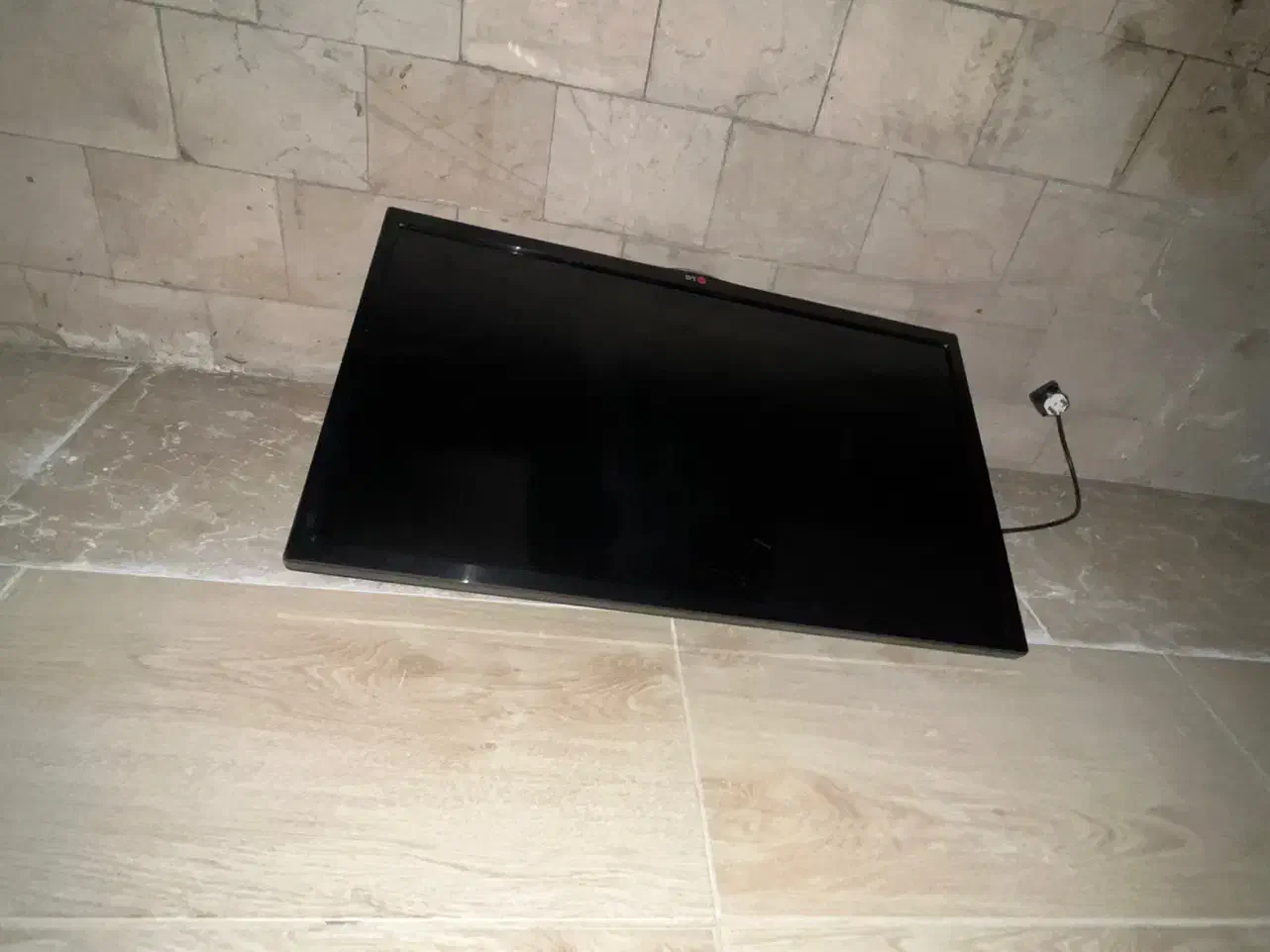 تلوزیون ال جی ۳۲ اینچ|تلویزیون و پروژکتور|گرگان, |دیوار