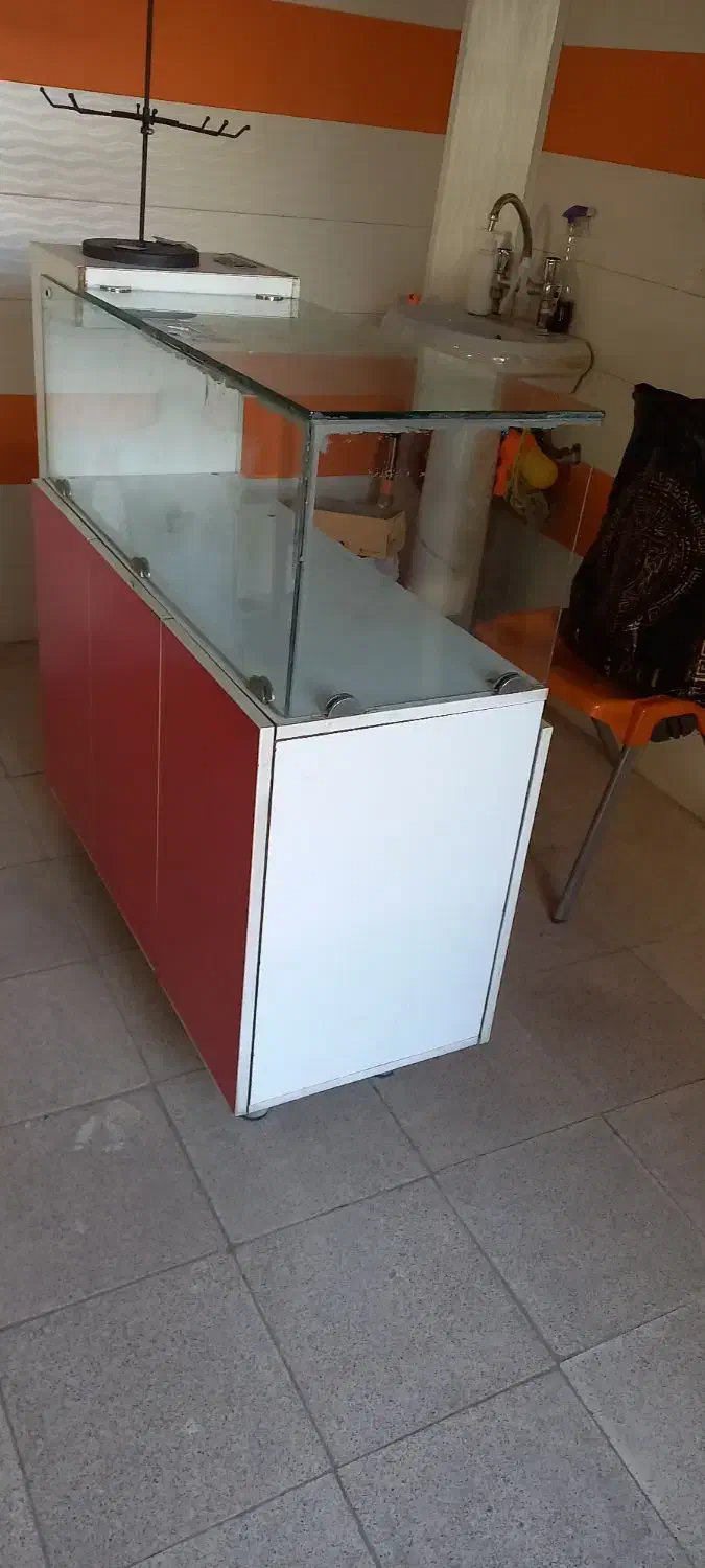 ویترین مغازه|بوفه، ویترین، کنسول|همدان, |دیوار