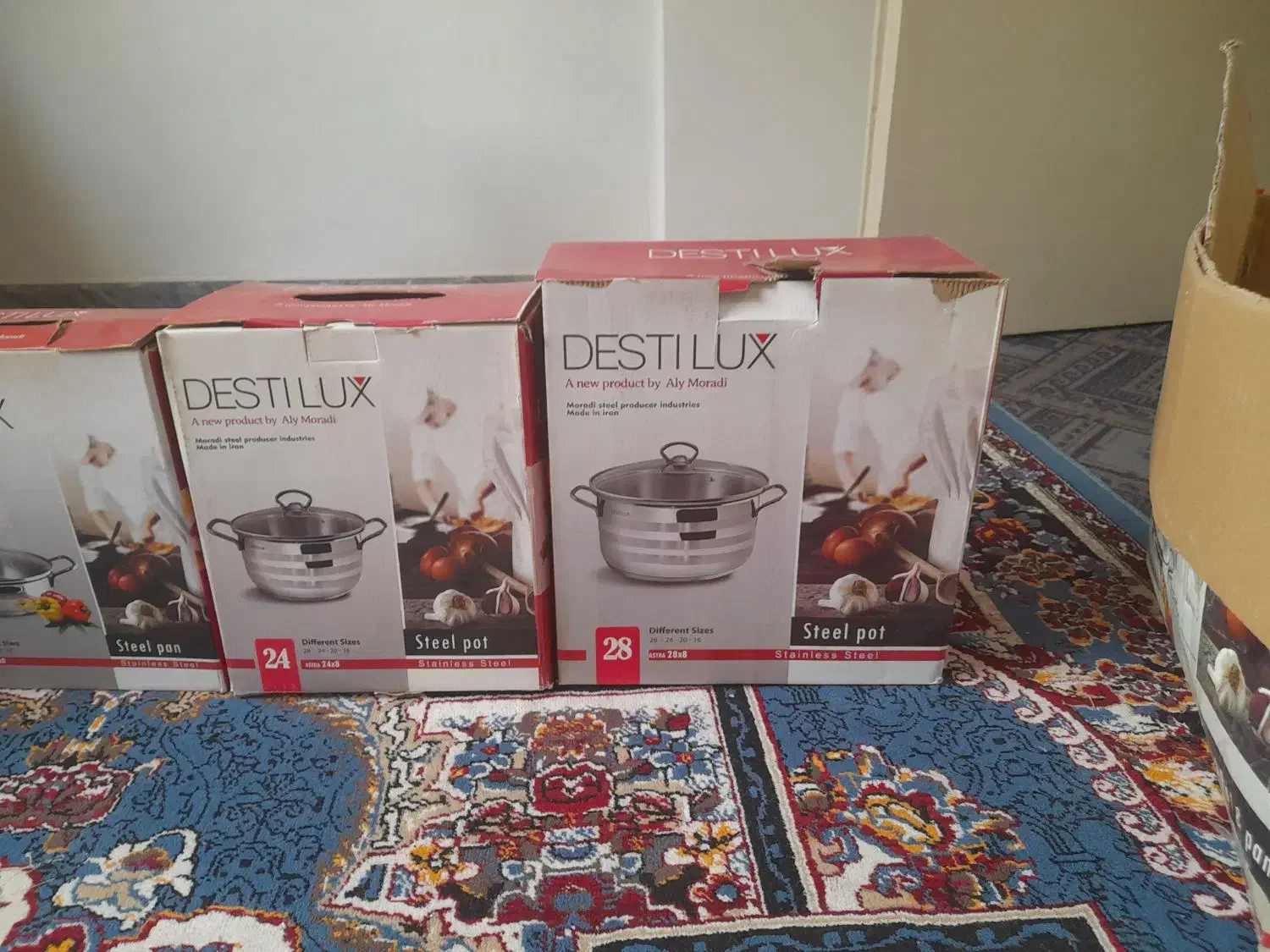 سرویس قابلمه استیل|ظروف پخت‌وپز|کرج, مصباح|دیوار