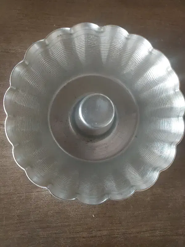 قالب کوچک ۴۰|ظروف پخت‌وپز|اراک, |دیوار