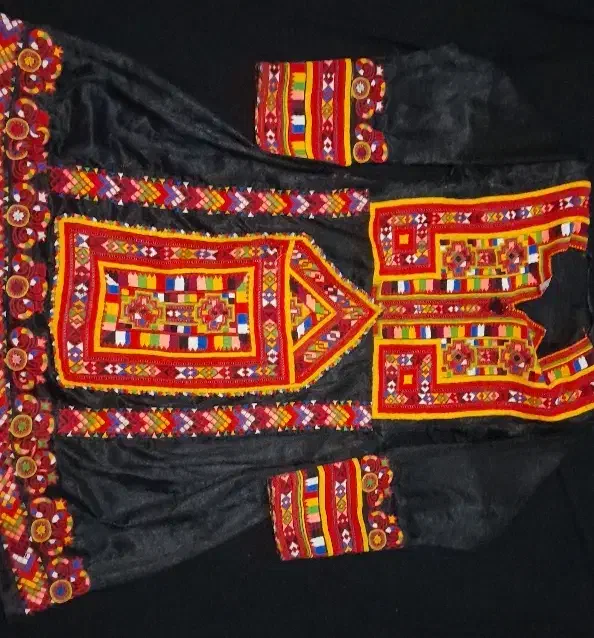 چند دست لباس درحد نو|لباس|فاضل آباد, |دیوار