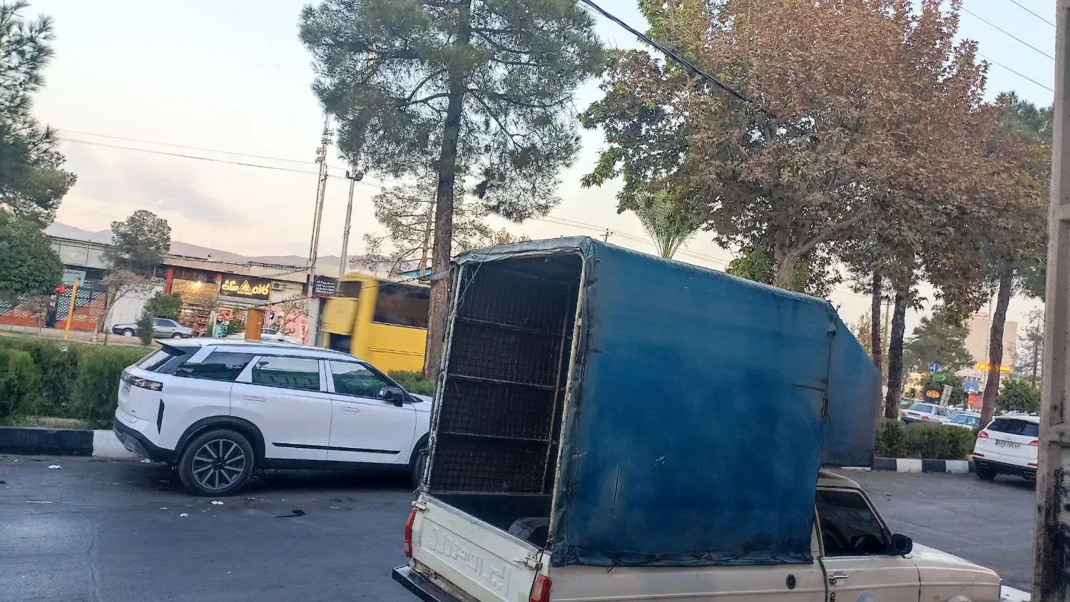 فروش اتاق مسقف وانت پیکان|قطعات یدکی و لوازم جانبی|شیراز, شریف‌آباد|دیوار