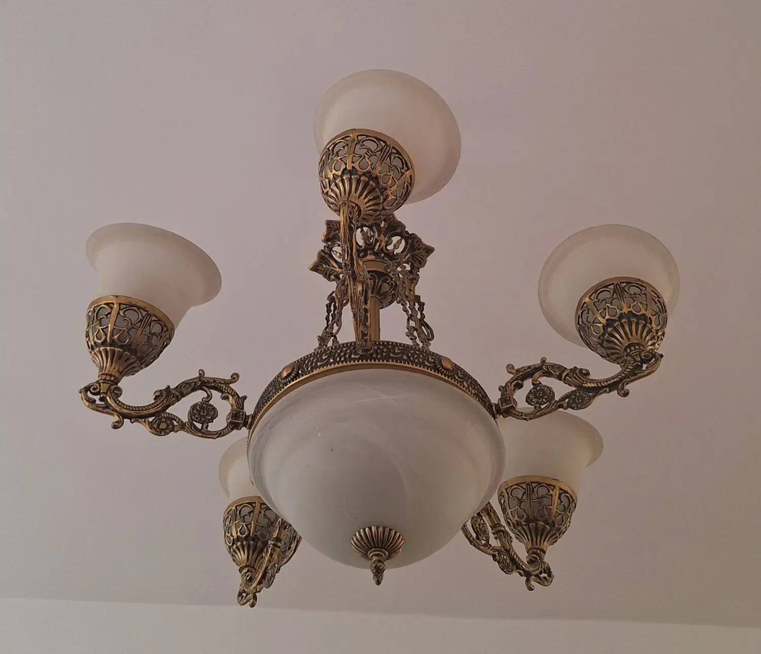 دوتا لوستر برنجی،سالم سالم دونه ای ۲۵۰۰ تومن|لوستر و چراغ آویز|سبزوار, امیر کبیر|دیوار