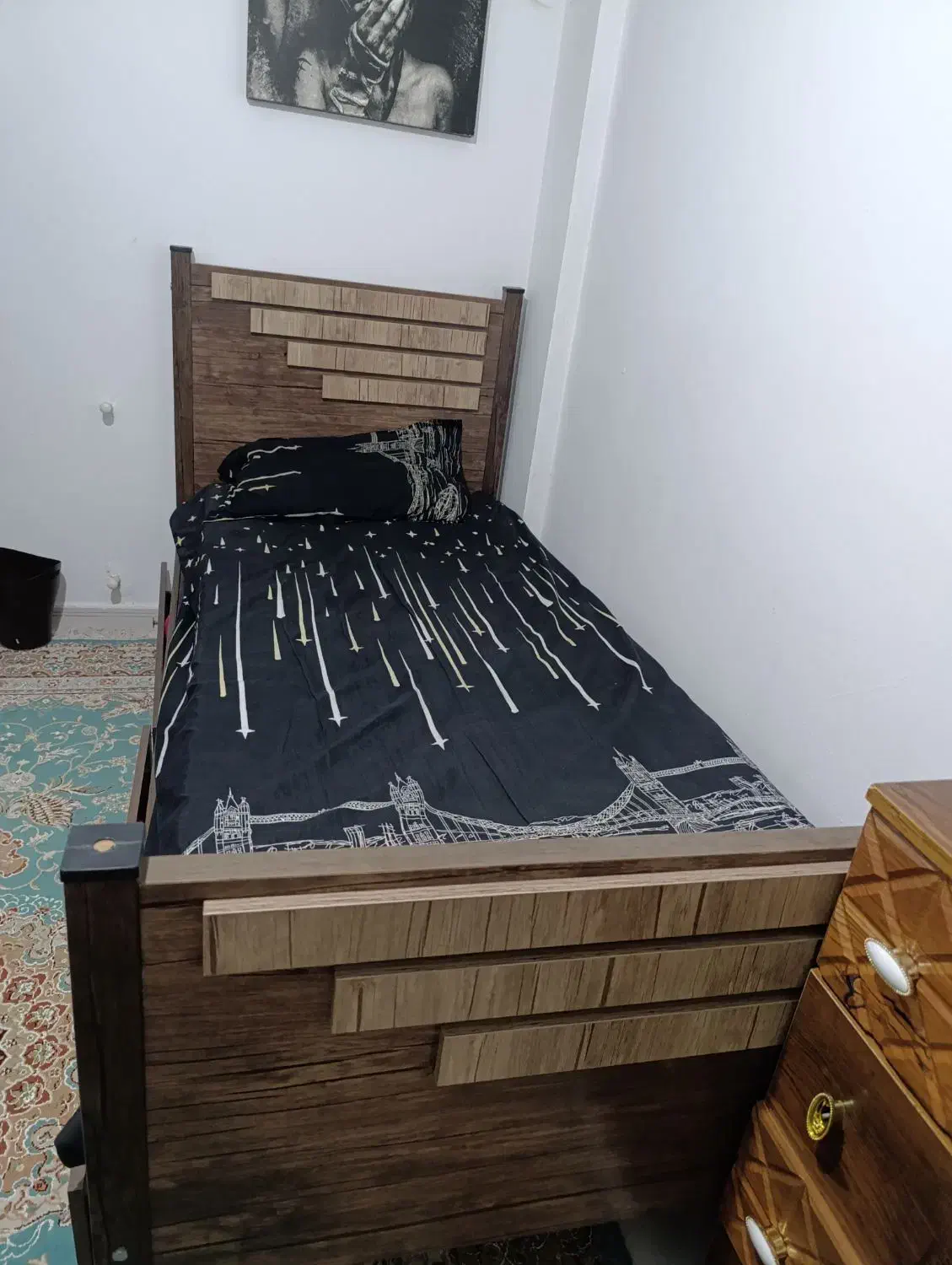 تخت خواب یکنفره|تخت و سرویس خواب|مشکیندشت, |دیوار