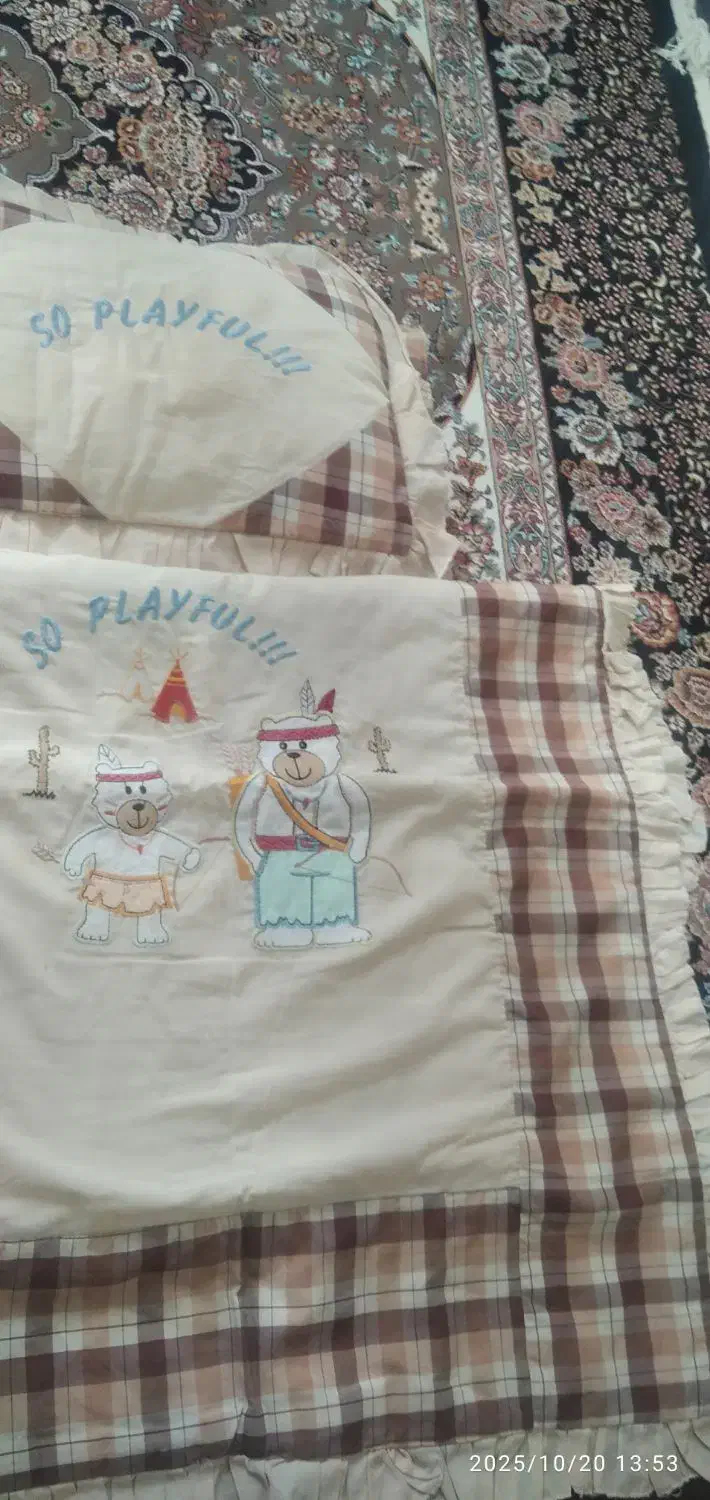 یک سرویس سیسمونی و کیسه خواب. رایگان|کفش و لباس بچه|سنندج, |دیوار