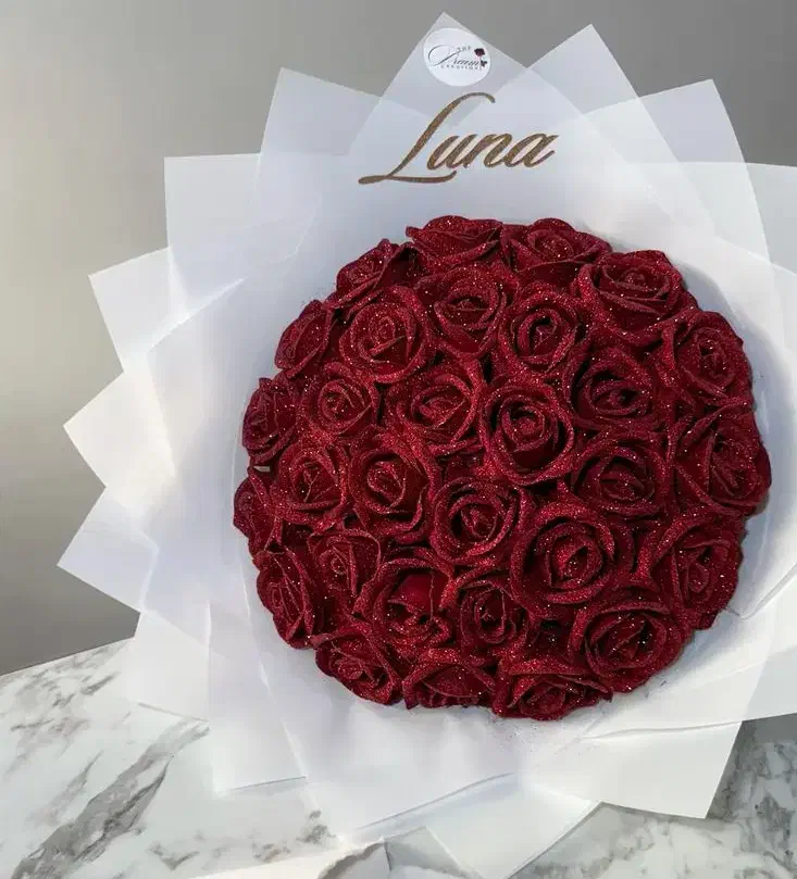 ماندگاری زیبایی برای لحظات شما|گل مصنوعی|یزد, |دیوار