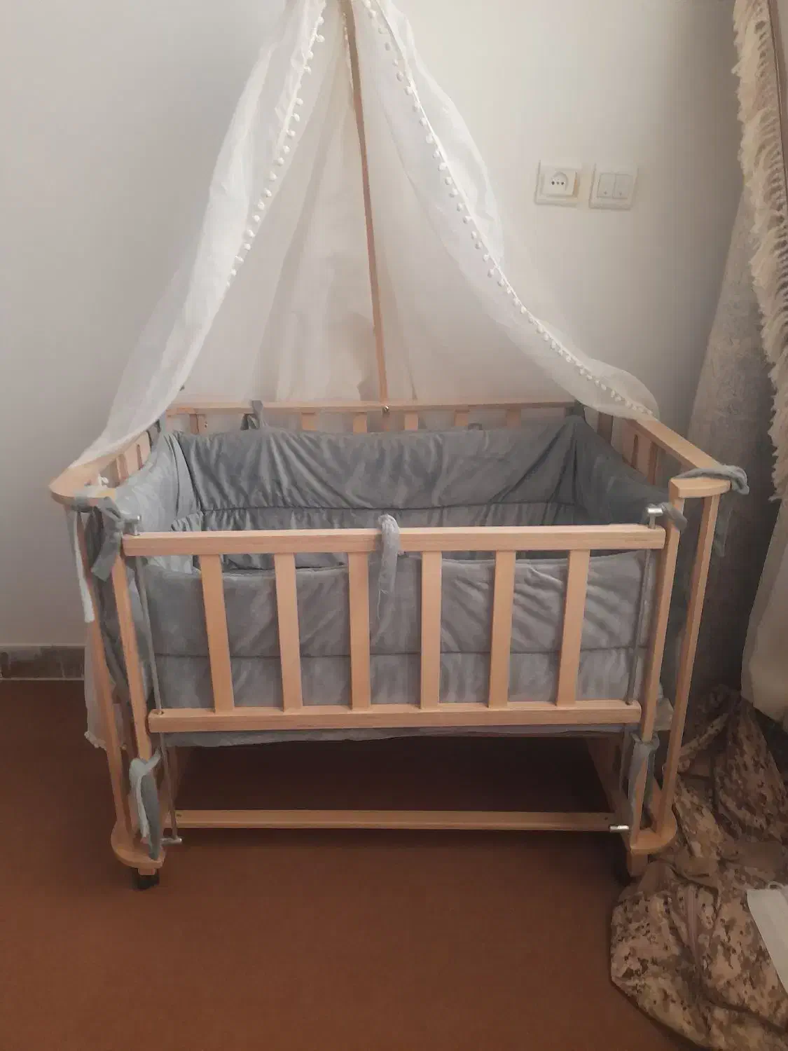 تخت کنارمادروثابت|تخت و صندلی بچه|قم, نیروگاه|دیوار