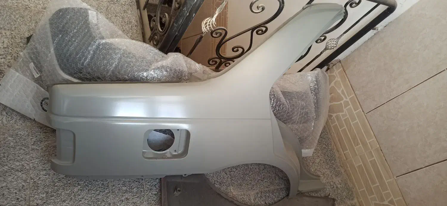 گلگیر نو عقب راست|قطعات یدکی و لوازم جانبی|کوهپایه, |دیوار