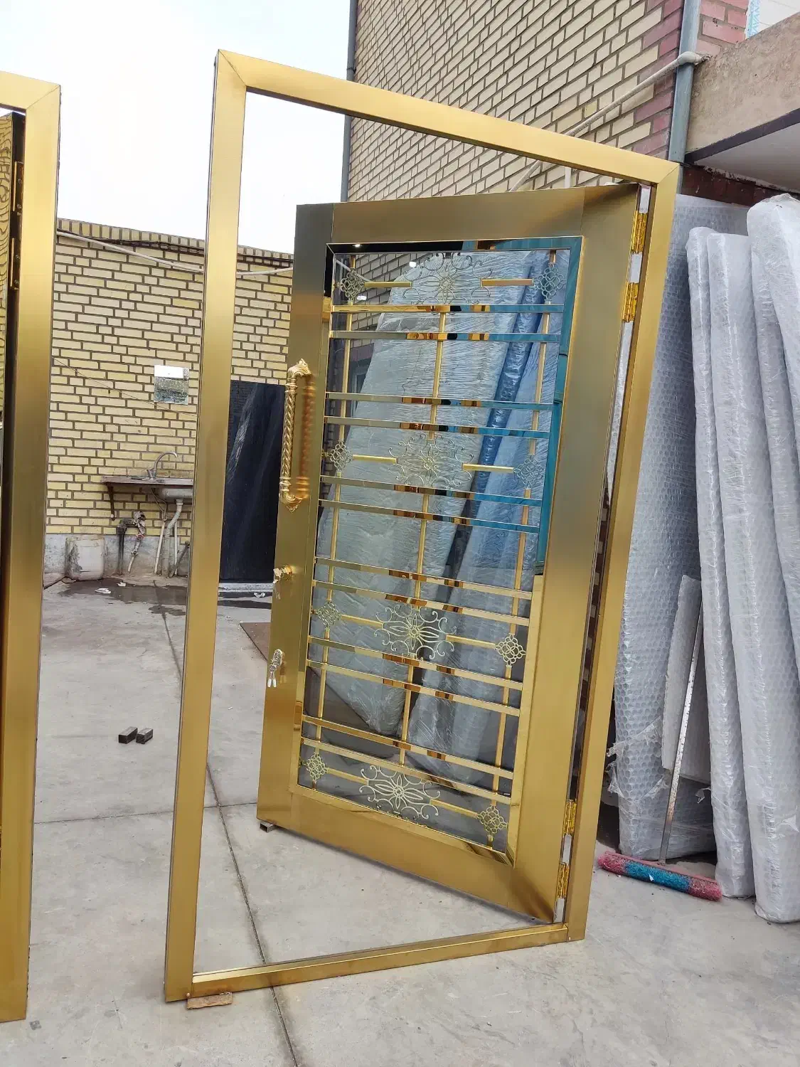 تولیدی درب|مصالح و تجهیزات ساختمان|رباط‌کریم, شهرک صنعتی ده‌حسن|دیوار