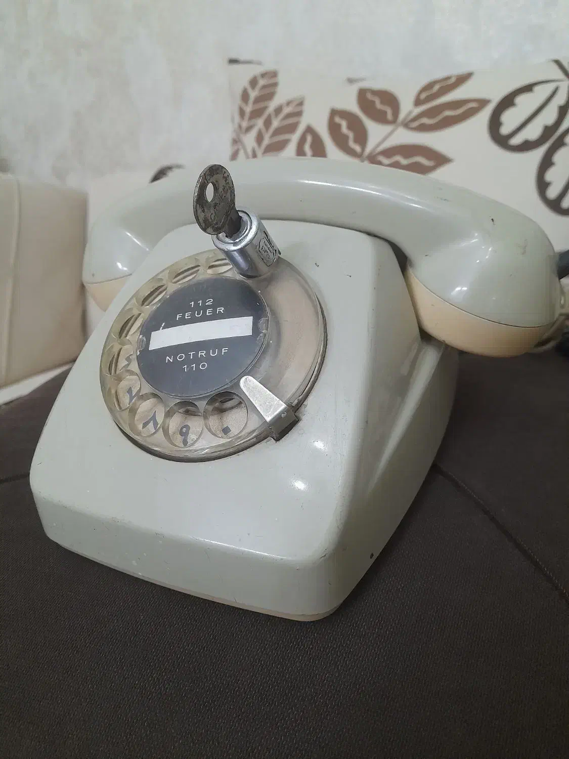 تلفن قدیمی و سالم|تلفن رومیزی|مشهد, فارغ التحصیلان|دیوار