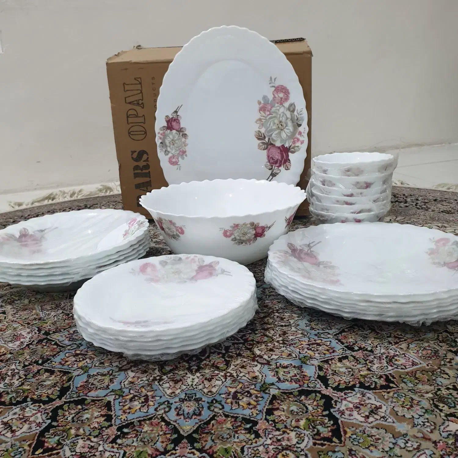 سرویس آکروپال ۲۶ پارچه (۶ نفره)|ظروف سرو و پذیرایی|کرمانشاه, |دیوار