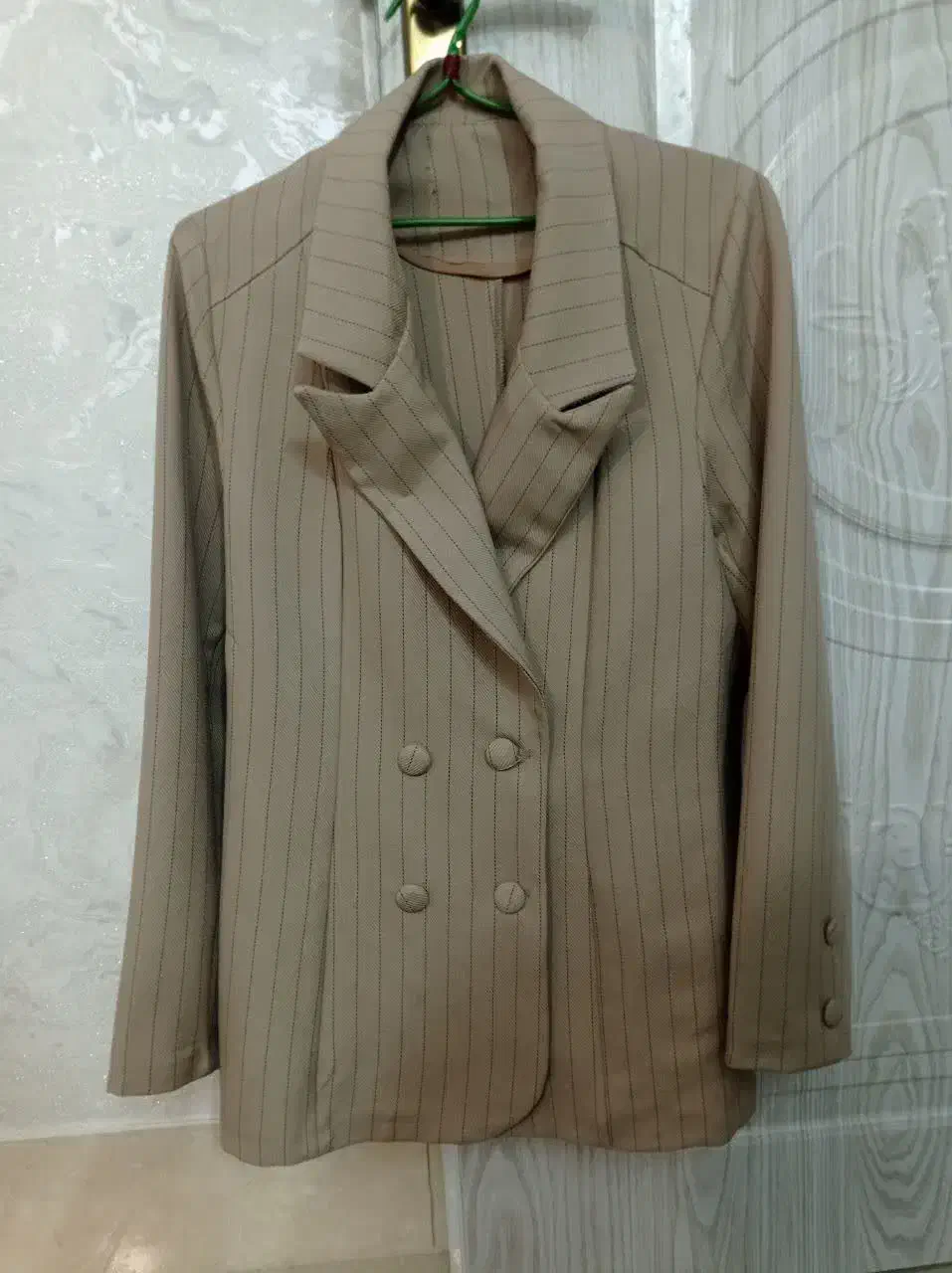 لباس|لباس|قائمشهر, |دیوار