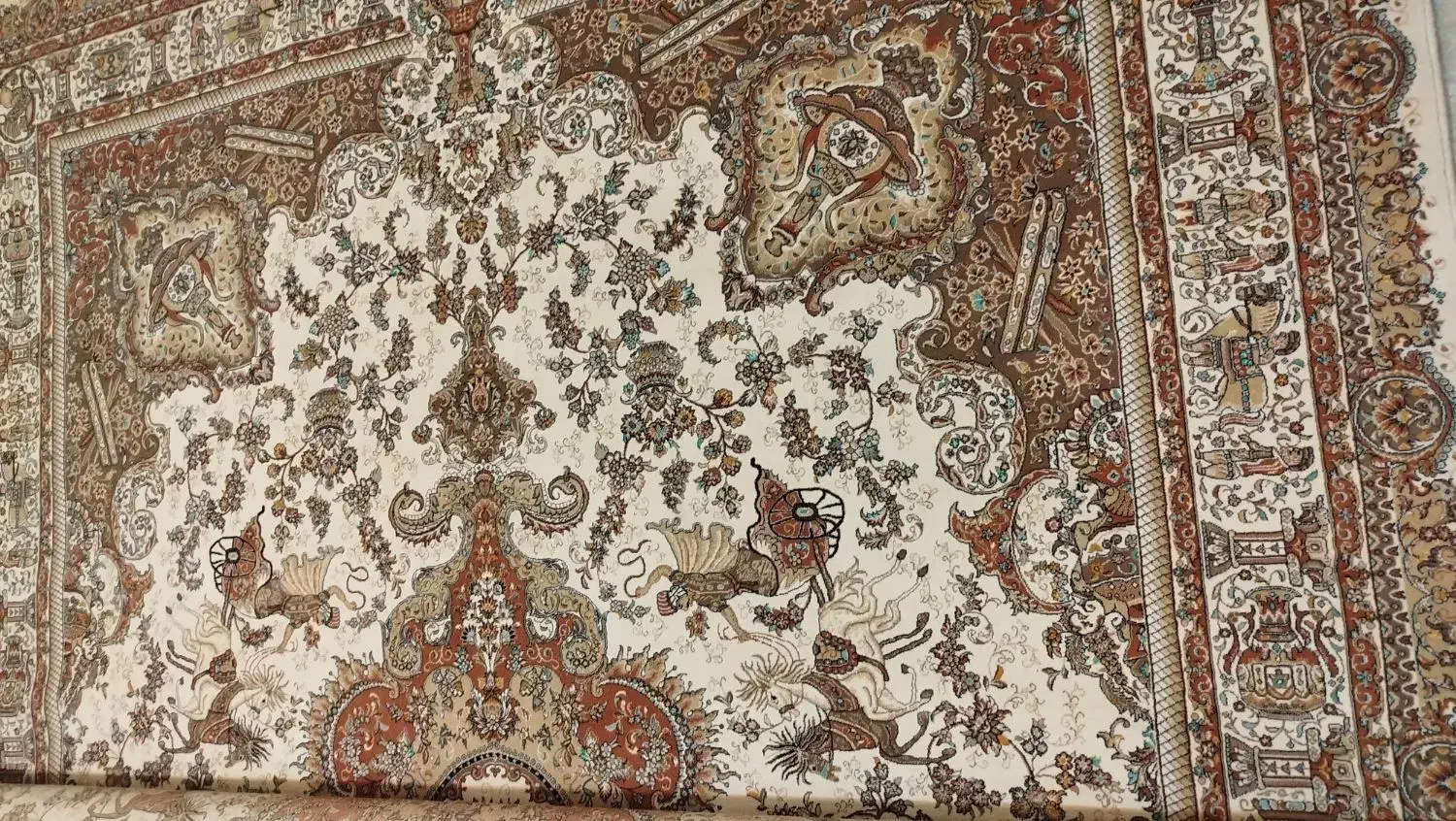 ۲ تا فرش درحدنو|فرش|تبریز, |دیوار