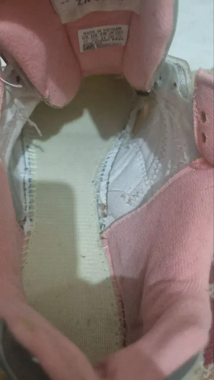 کفش|کیف، کفش، کمربند|نسیم‌شهر, |دیوار