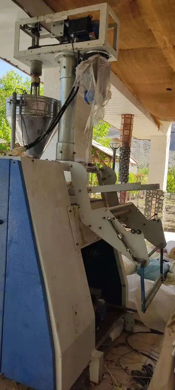 دستگاه بسته بندی محصولات پودری مدل SSN4006|ماشین‌آلات صنعتی|کاشان, راوند|دیوار