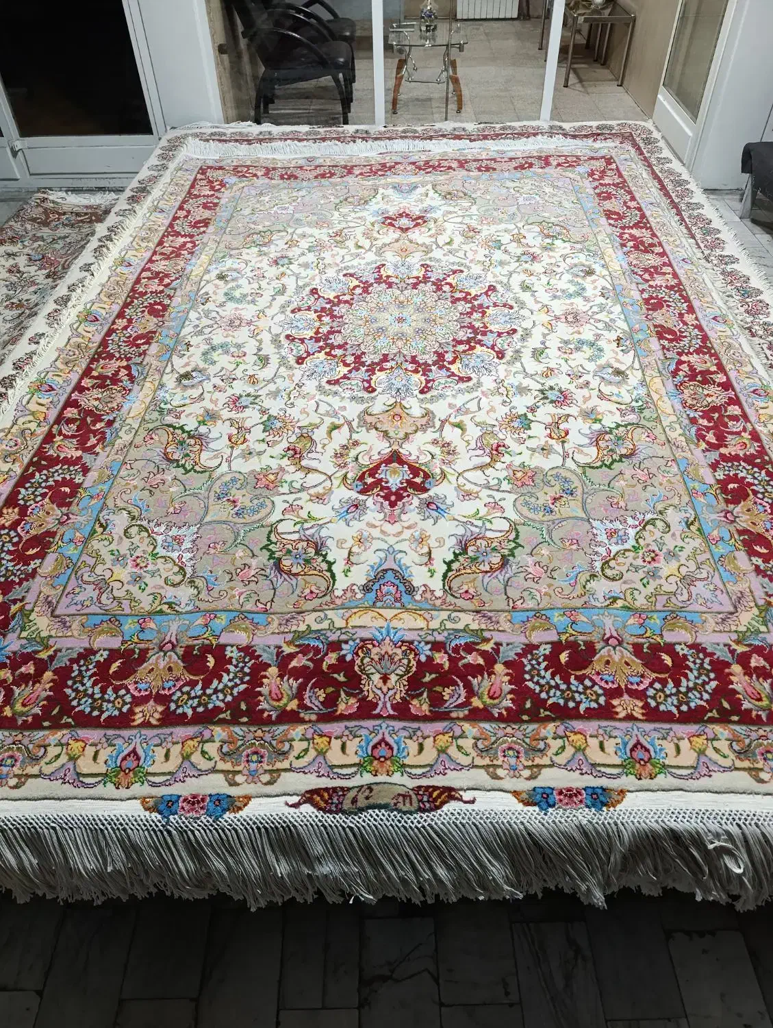 فرش تک ۶ متری عُلیا                  ۴۰‌رج، ابریشم|فرش|تبریز, |دیوار