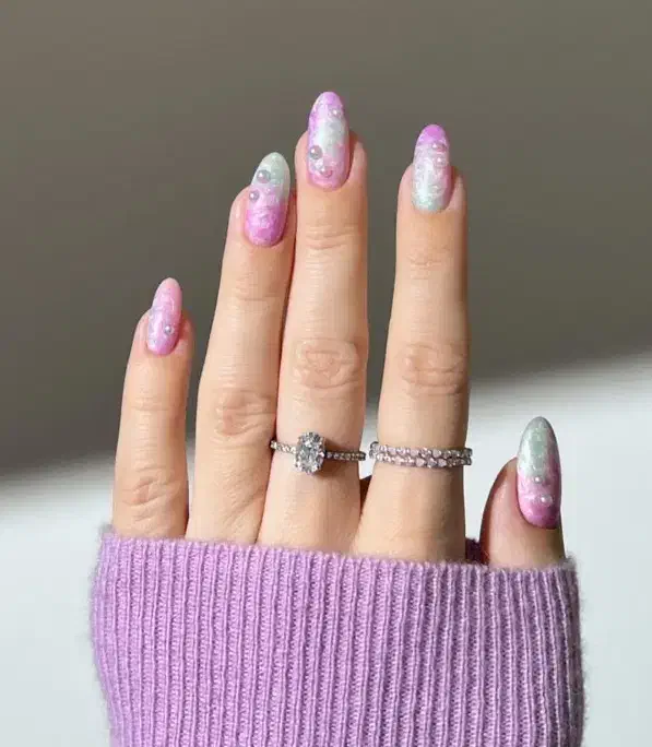 آموزش و کاشت ناخن، و کوتاهی مو، مژه با تخفیف ویژه|خدمات آرایشگری و زیبایی|خرمآباد, |دیوار