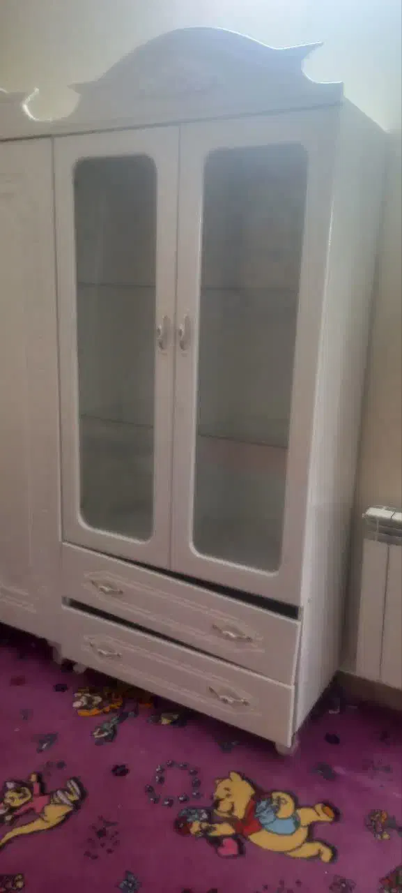 کمد لباس و ویترین برای کودک ونوجوان|تخت و سرویس خواب|ورامین, ورامین|دیوار
