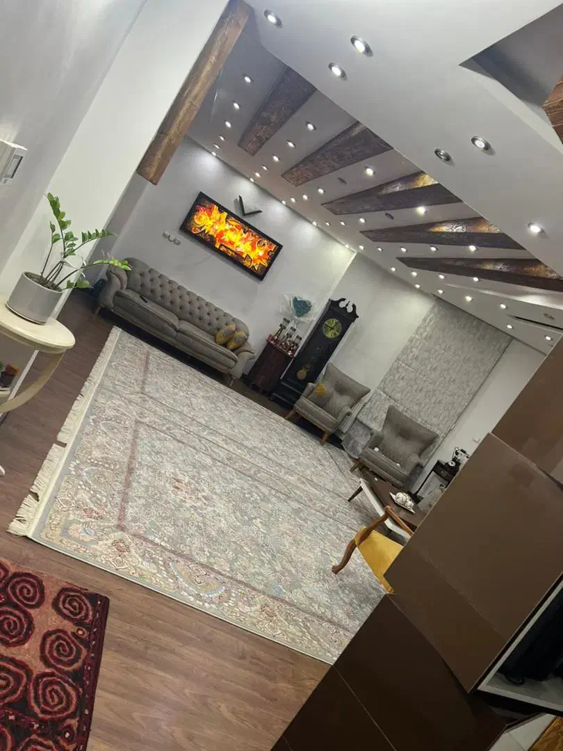 آپارتمان۱۰۰متری خ تهران طالقانی|اجارهٔ آپارتمان|قائمشهر, |دیوار