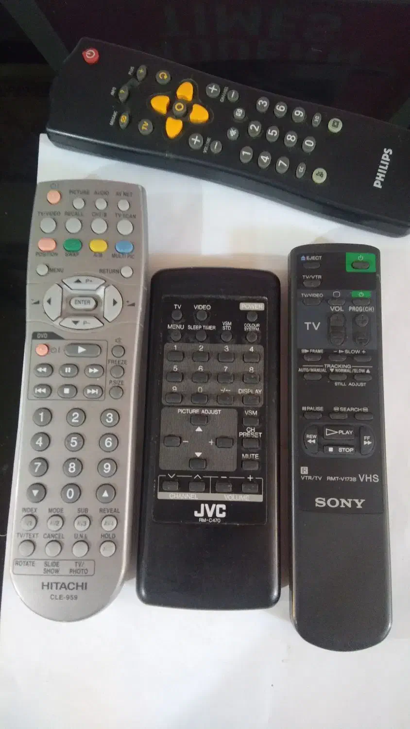 کنترل قدیمی ویدیو TV کمیاب|پخش‌کننده DVD و ویدیو|تهران, فلسطین (میدان انقلاب)|دیوار