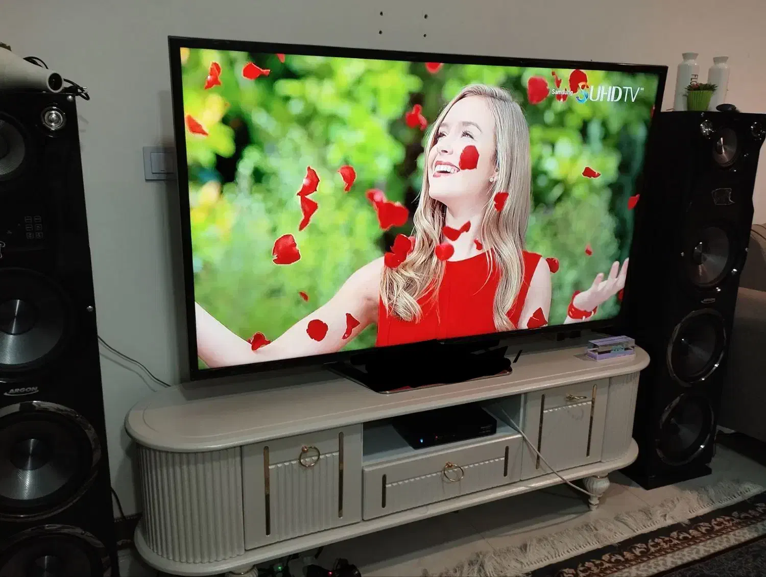 ال ای دی سامسونگ سری ۵ فول اینترنت دار وایفا خانگی|تلویزیون و پروژکتور|مشهد, مهدی آباد|دیوار