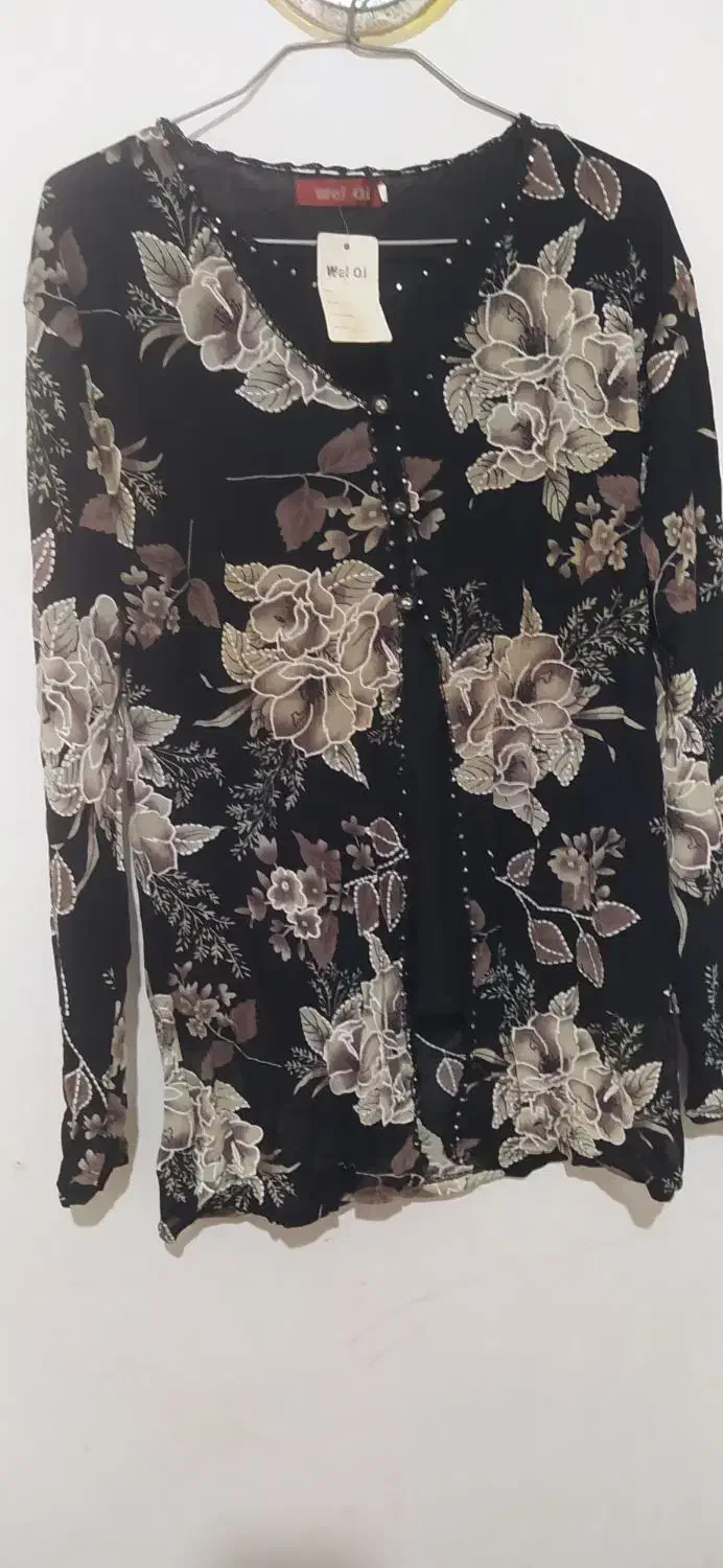 تعدادی شومیز و پیراهن ومانتو|لباس|ایلام, |دیوار