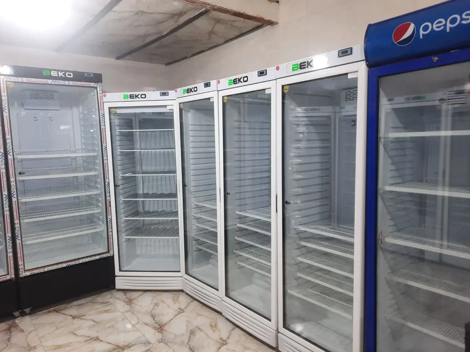 یخچال و فریز ایستاده وخوابیده بستنی ترکیه ای|کافی‌شاپ و رستوران|سنندج, |دیوار