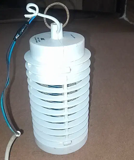 یک عدد حشره کش برقی استوانه ای سالم و درحدنو|سایر لوازم برقی|میناب, |دیوار