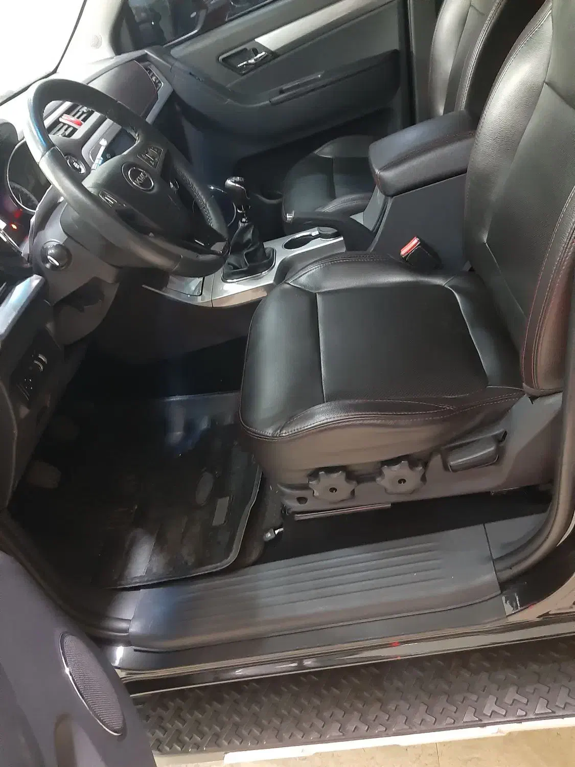 kmc   تی ۸  مدل ۴۰۲|خودرو سواری و وانت|تهران, پونک|دیوار