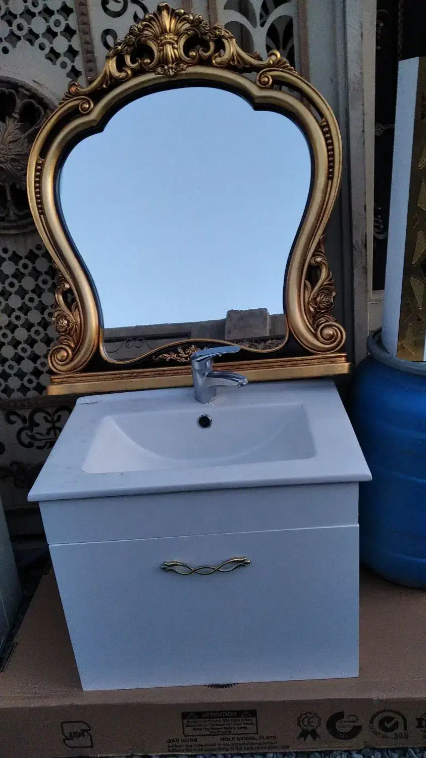 روشویی در حدنوهمراه آینه و باکس و شیر اهرمی|لوازم سرویس بهداشتی|شهریار, شهرک مصطفی خمینی|دیوار